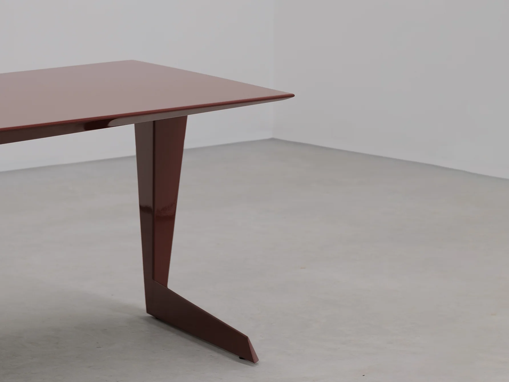STUDIOKHACHATRYAN N7 TABLE IN ALUMINUM L93.6" x D33" x H29.25" - Image 4