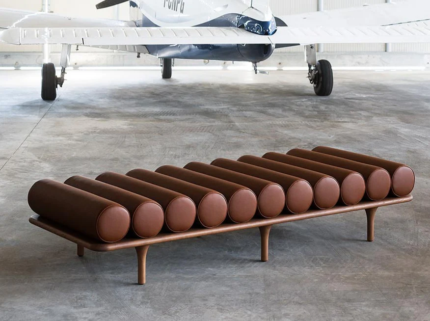 TACCHINI FIVE TO NINE DAYBED W79” x D29.5” x SH16” - Image 4