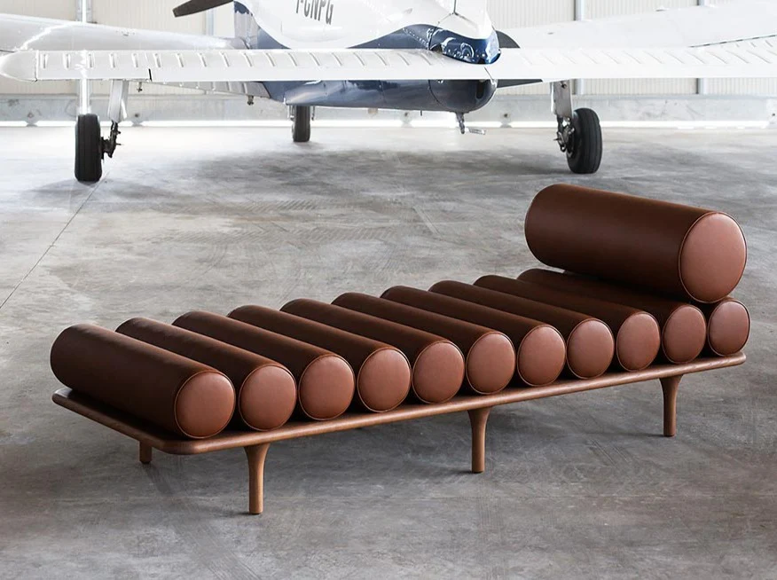 TACCHINI FIVE TO NINE DAYBED W79” x D29.5” x SH16” - Image 5