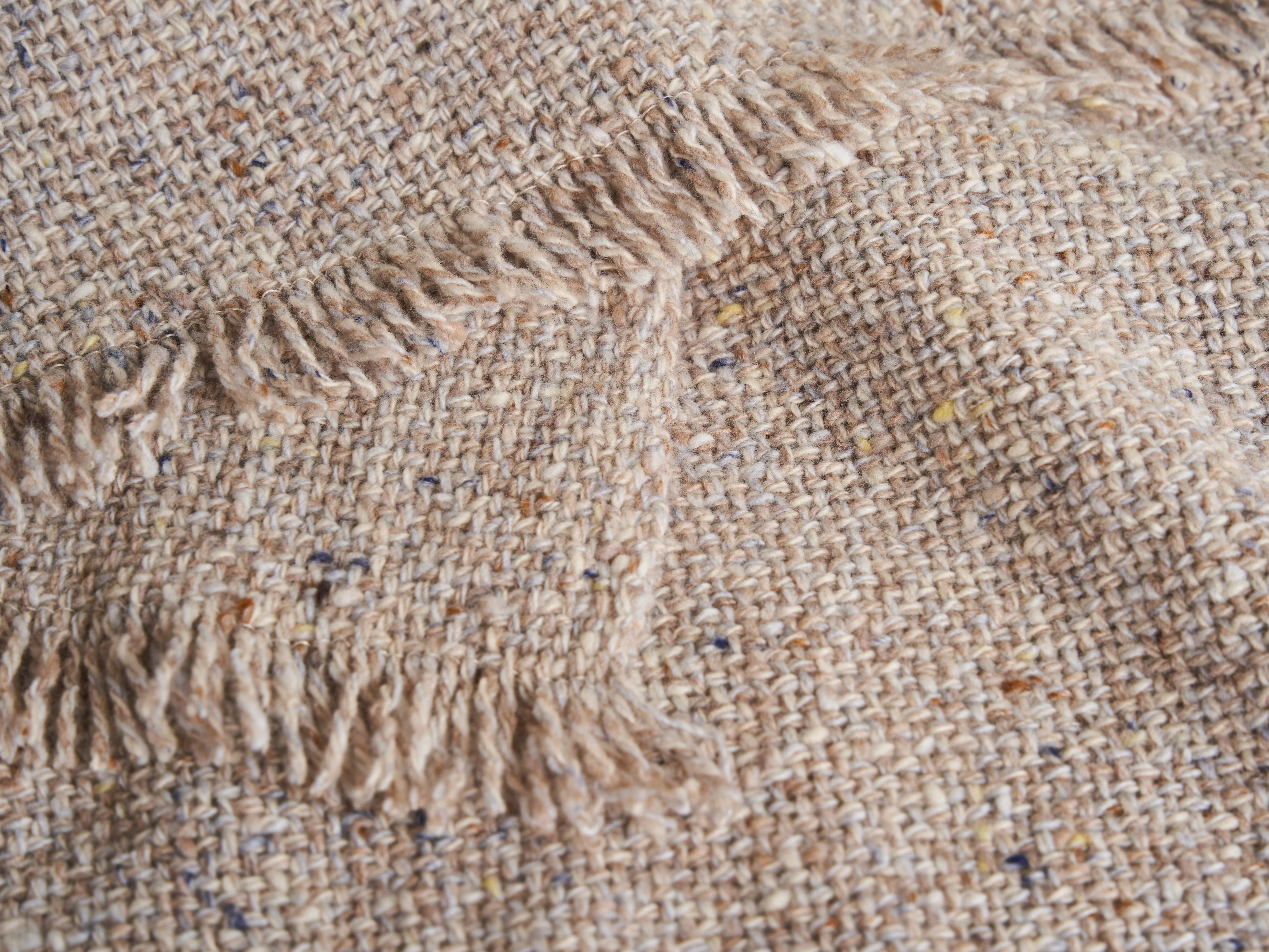 TEIXIDORS GRANITO THROW / CAMEL 71” x 55" - Image 3