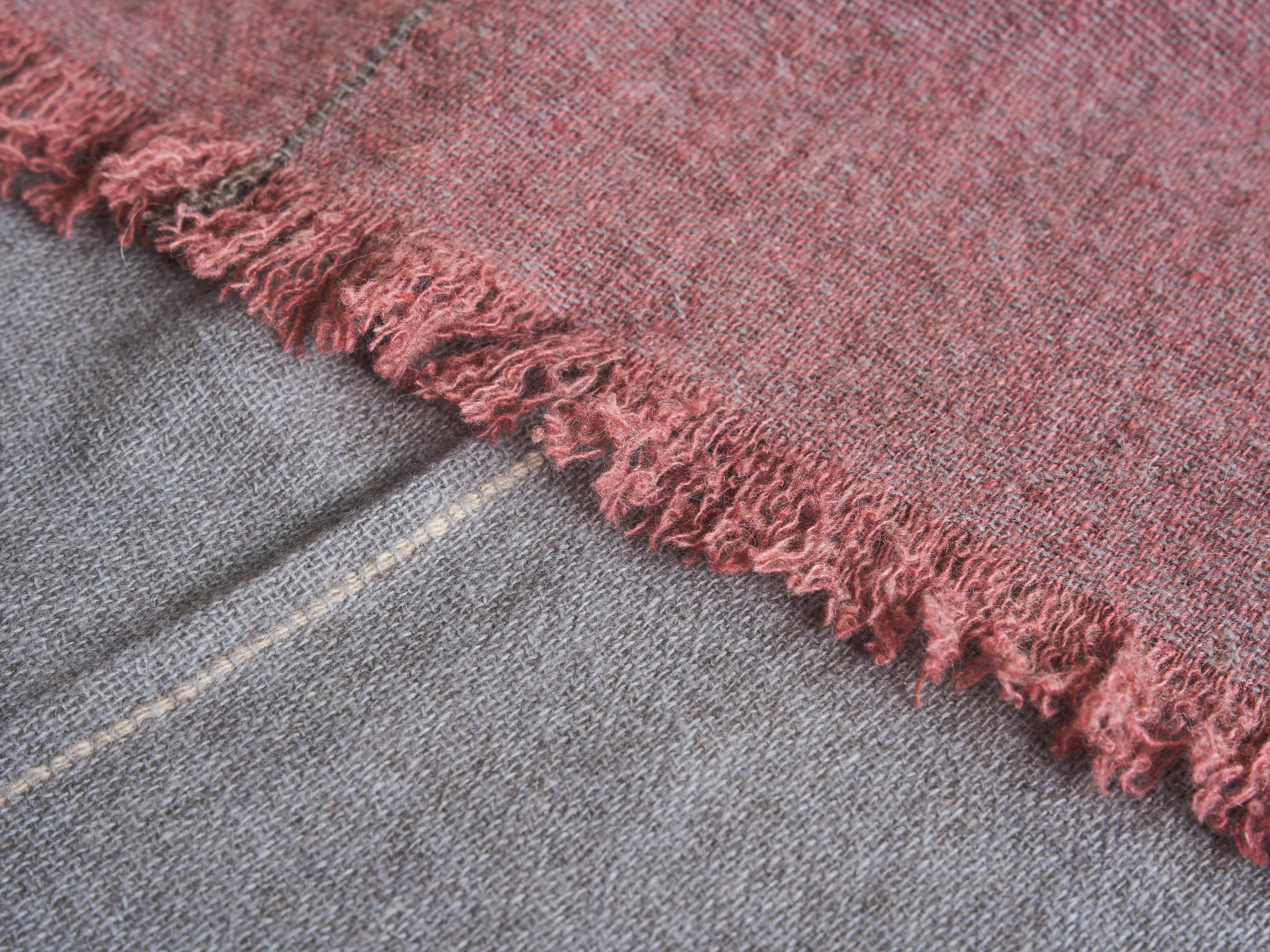 TEIXIDORS NOMAD THROW / OLD PINK + LEAD GREY W55” x L71" - Image 4