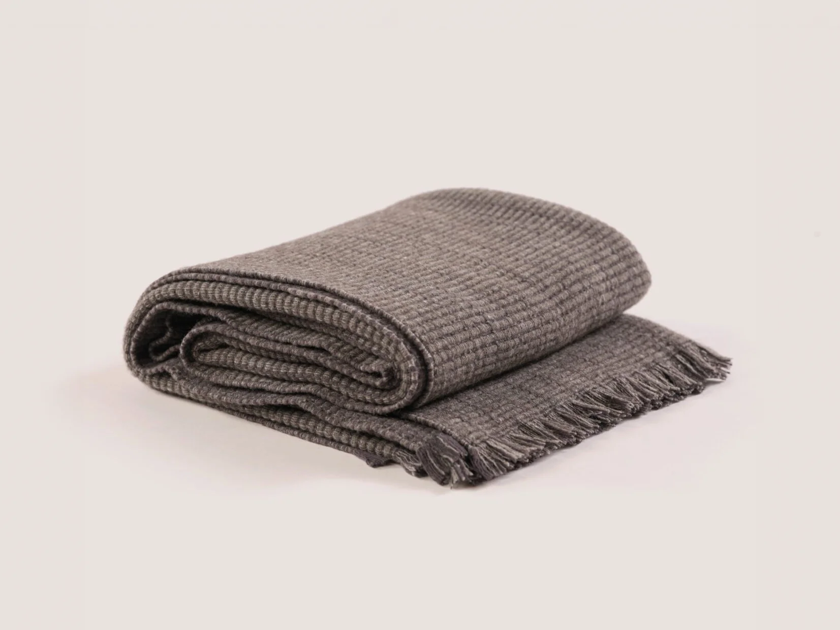 TEIXIDORS JOHN PAWSON TILE THROW / STONE 55" x 71"