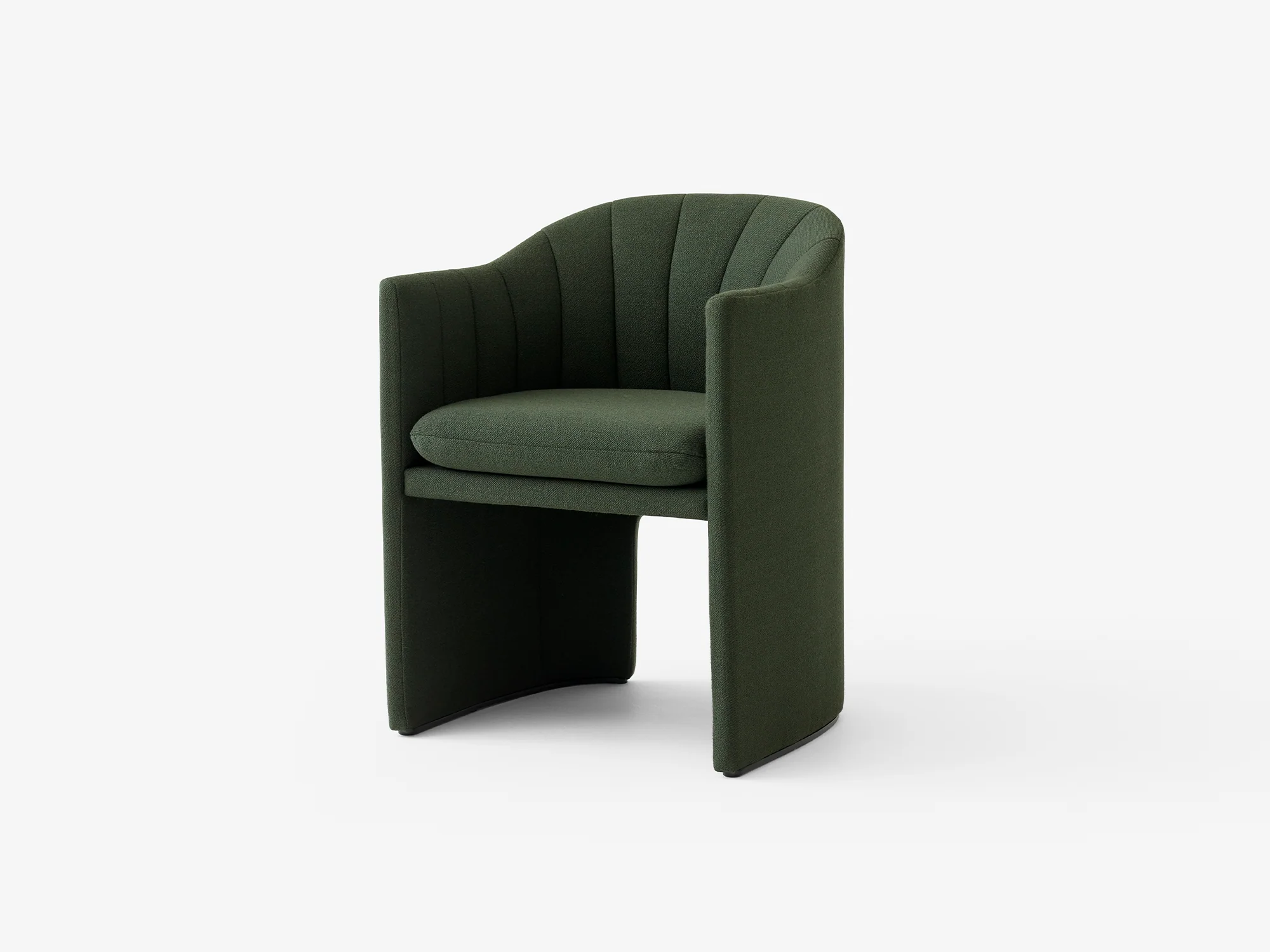 &TRADITION SPACE COPENHAGEN LOAFER DINING CHAIR SC24 W23.2" x D22.4" x H31.1" x SH19.3"