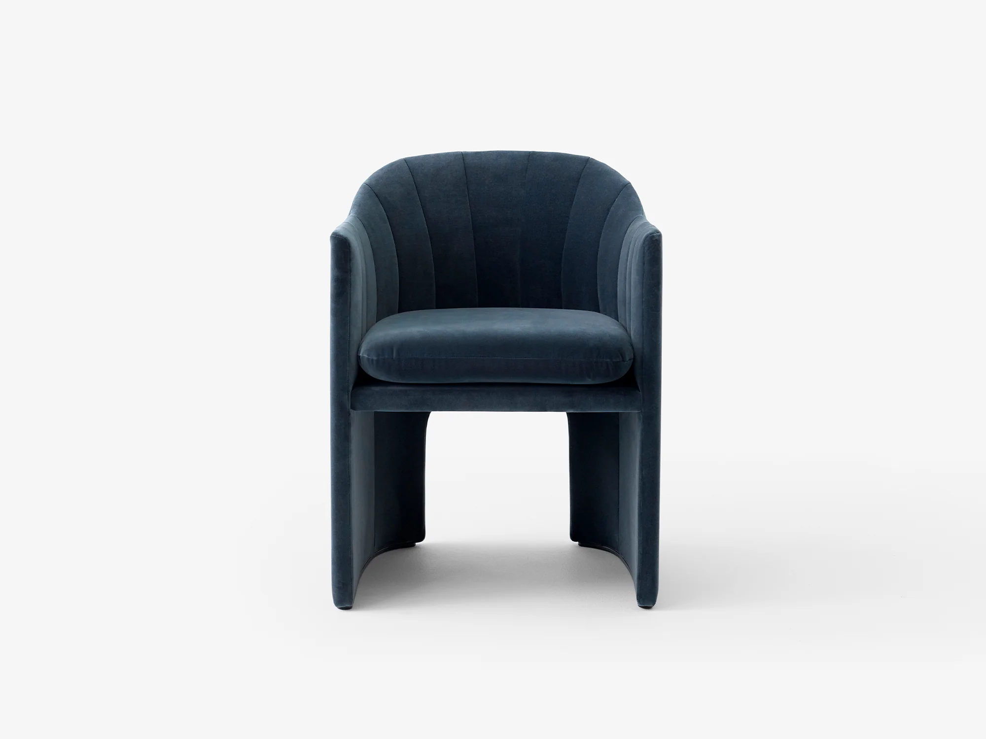&TRADITION SPACE COPENHAGEN LOAFER DINING CHAIR SC24 W23.2" x D22.4" x H31.1" x SH19.3" - Image 2