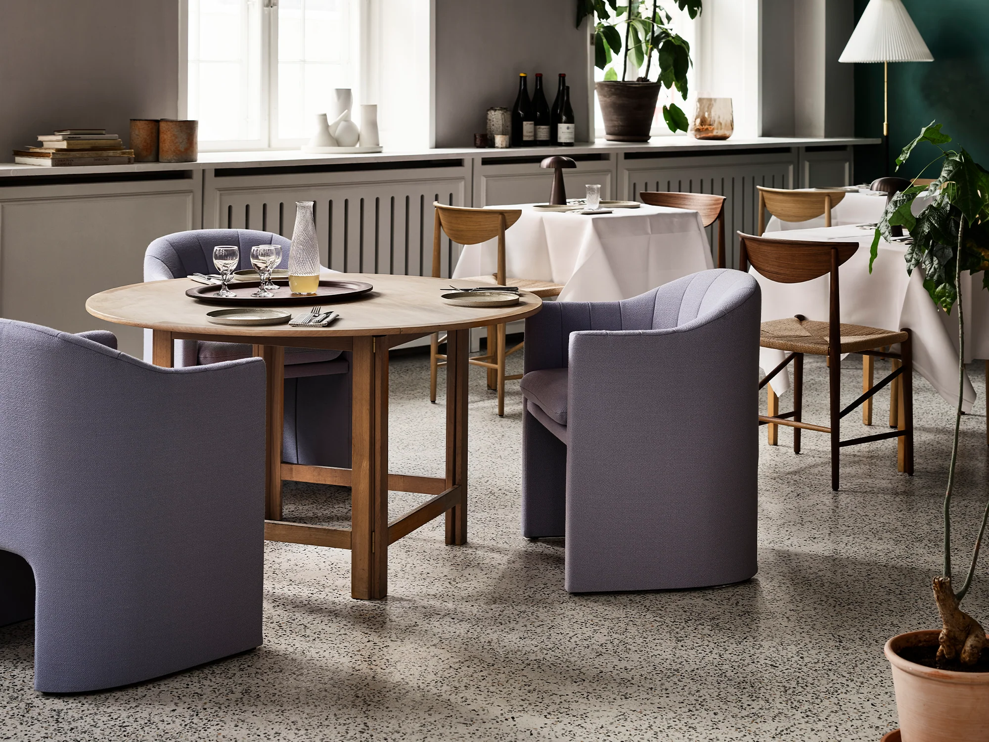 &TRADITION SPACE COPENHAGEN LOAFER DINING CHAIR SC24 W23.2" x D22.4" x H31.1" x SH19.3" - Image 4