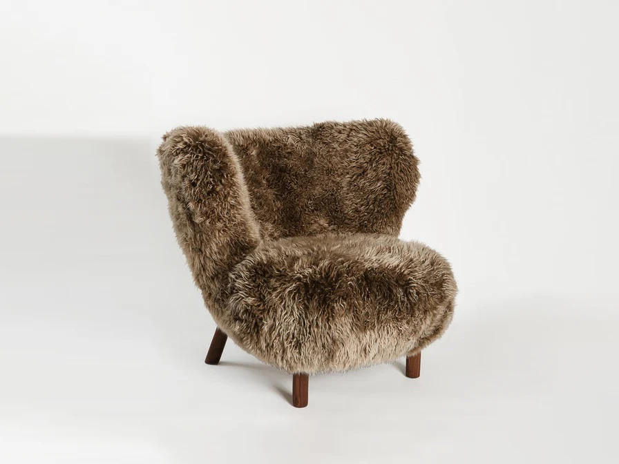 &TRADITION VIGGO BOESEN LITTLE PETRA CHAIR / 50MM SHEEPSKIN H29.2" x D32.7" x L31.1" x SH15.8" - Image 2