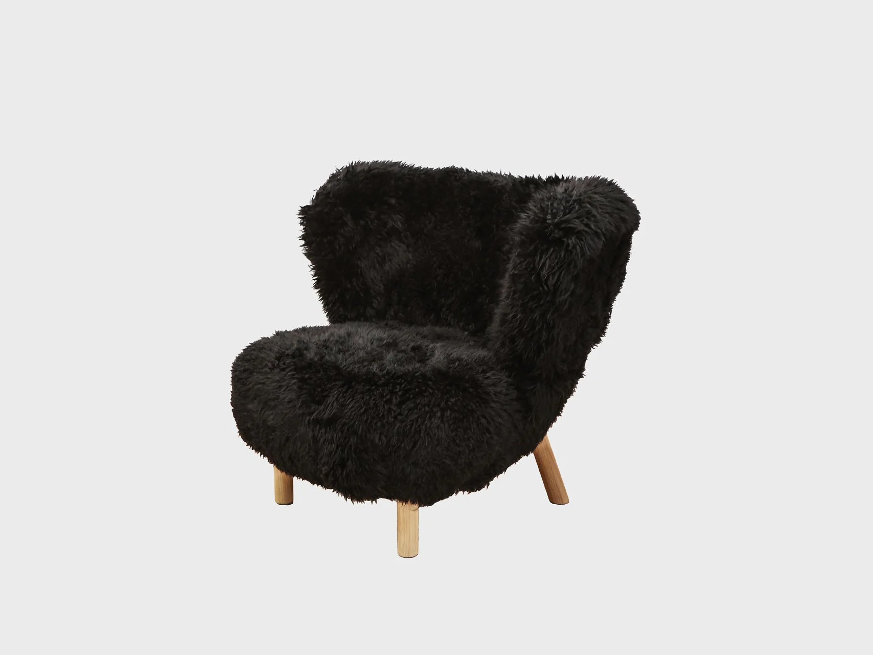 &TRADITION VIGGO BOESEN LITTLE PETRA CHAIR / 50MM SHEEPSKIN H29.2" x D32.7" x L31.1" x SH15.8" - Image 3