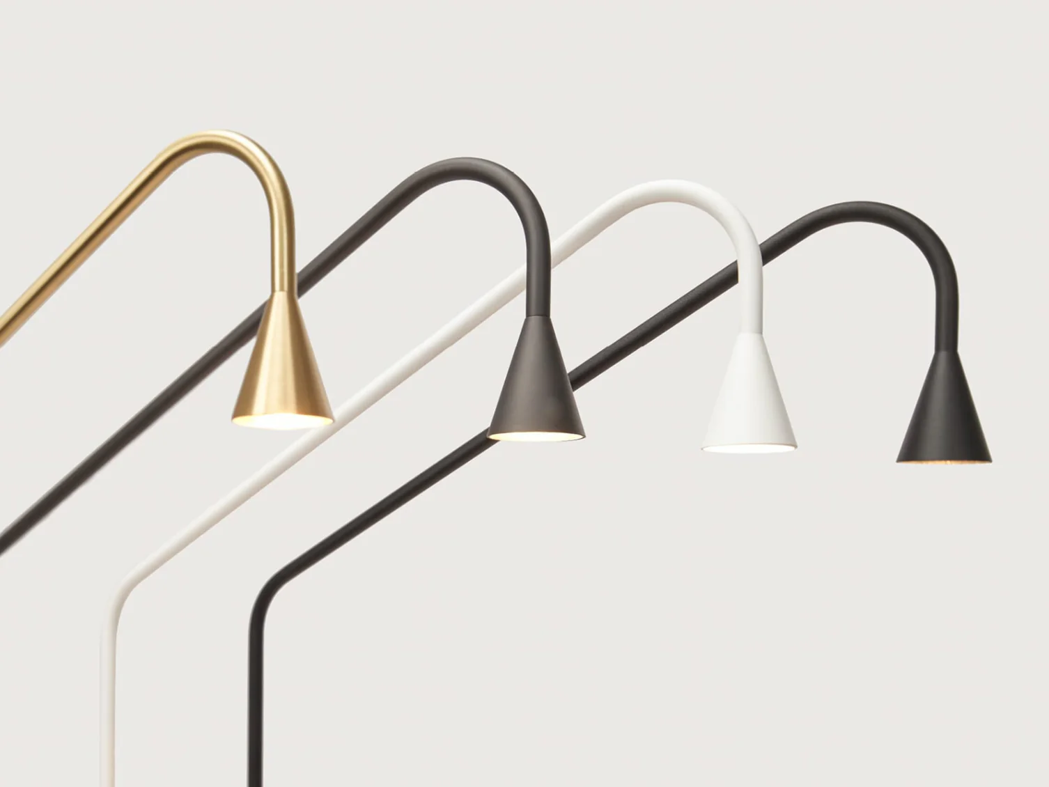 TRIZO21 AUSTERE FLOOR LAMP H46.8" x W16" - Image 2