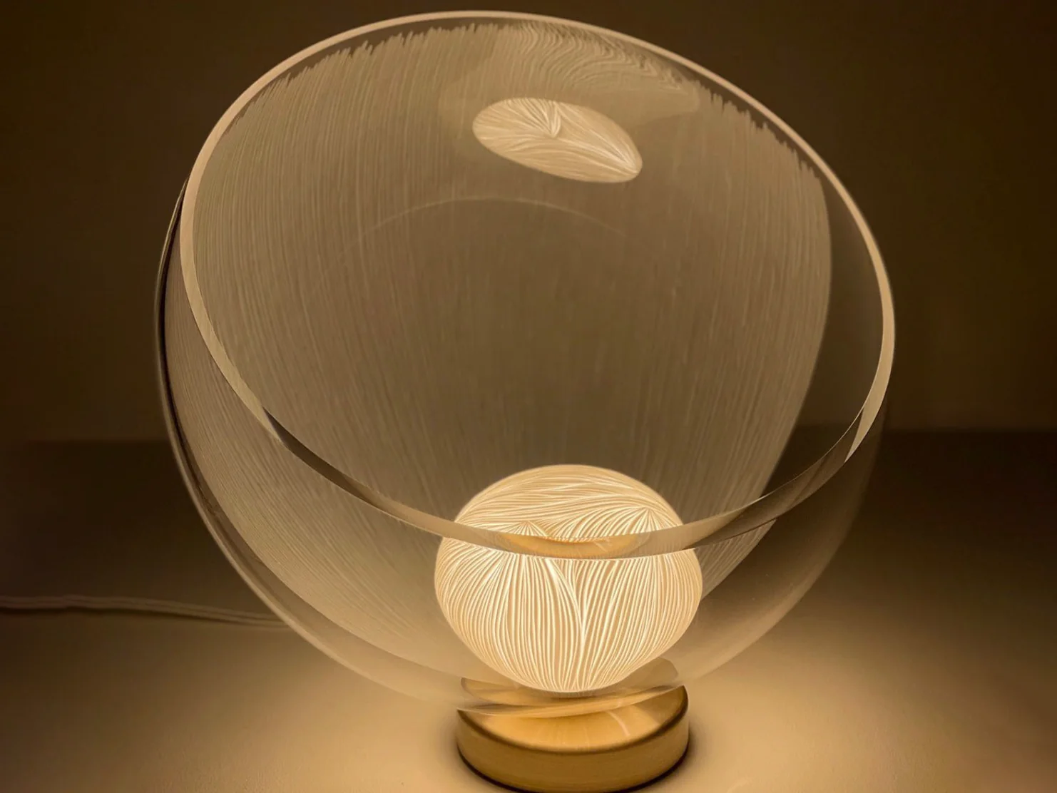 VEZZINI & CHEN SEED POD TABLE LAMP Ø14"-15" x D10"-11" x H13"-14" - Image 3