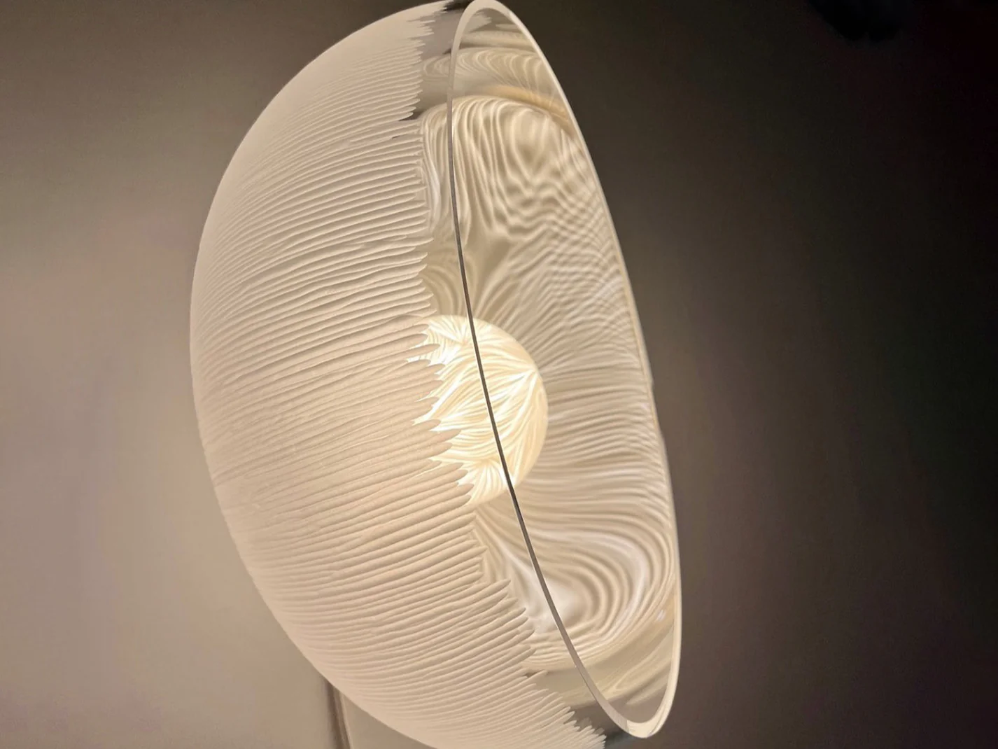 VEZZINI & CHEN SEED POD TABLE LAMP Ø14"-15" x D10"-11" x H13"-14" - Image 4