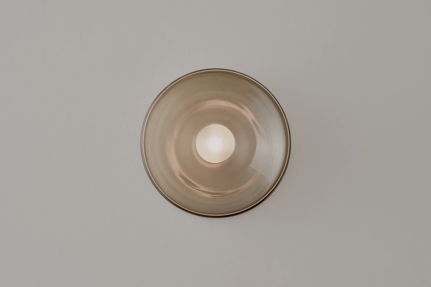 VOLKER HAUG STUDIO ANTON BLOWN GLASS SCONCE / CLEAR SMOKE Ø7" x D3.9" - Image 3