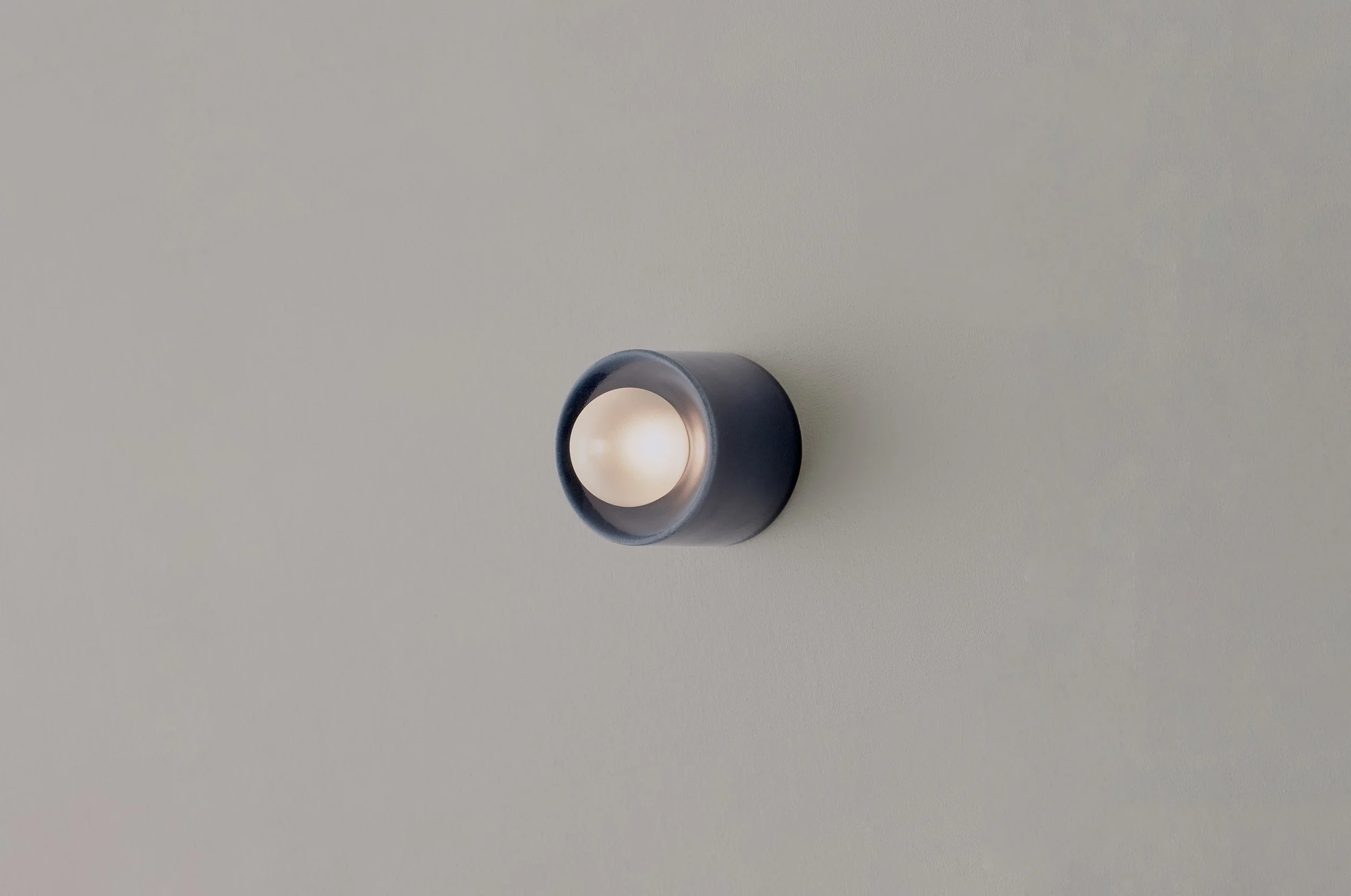 VOLKER HAUG STUDIO ANTON CERAMIC BLUE SCONCE / MICRO Ø3.2" x D2.6" - Image 2