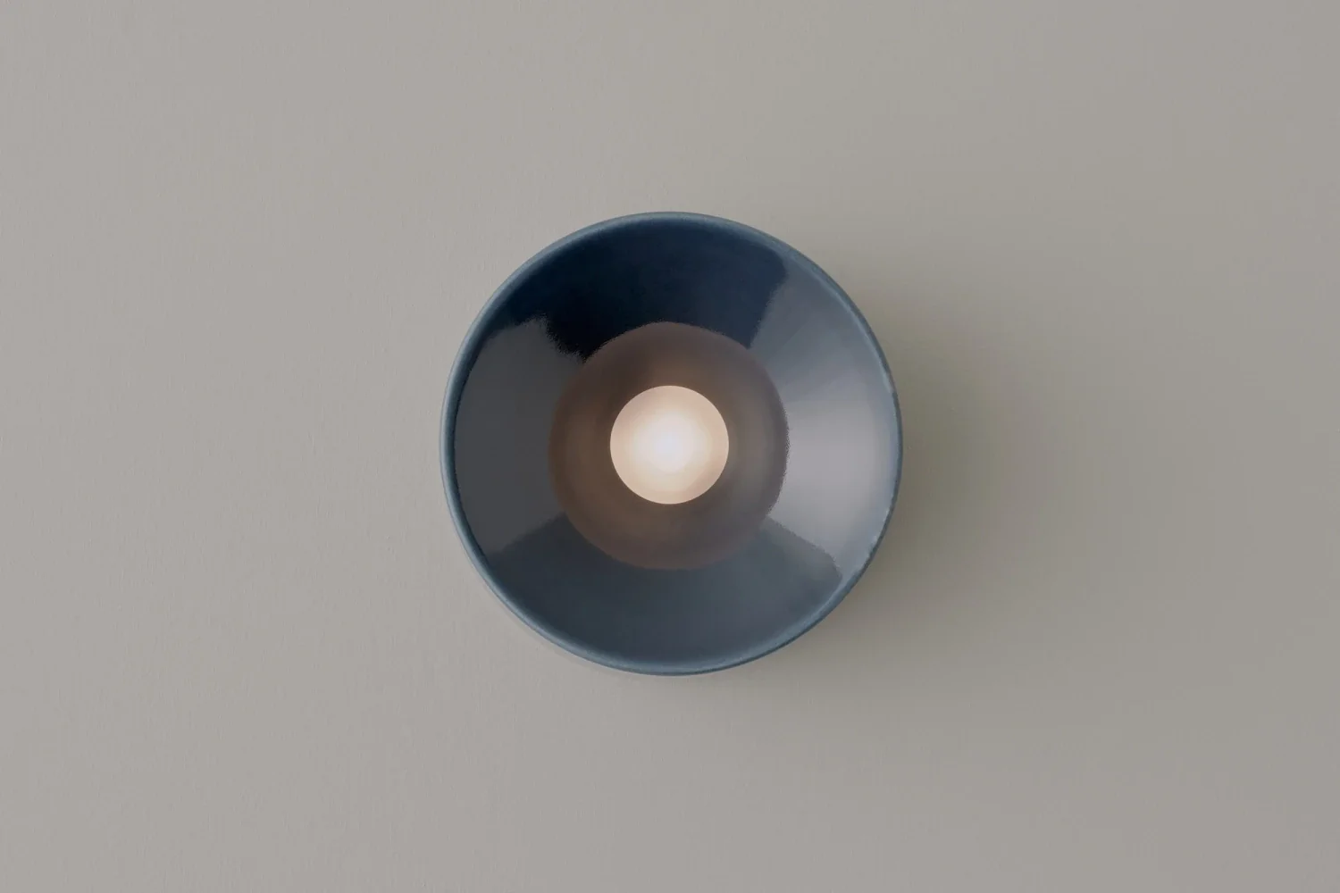 VOLKER HAUG STUDIO ANTON CERAMIC BLUE SCONCE Ø7" x D3.9" - Image 3