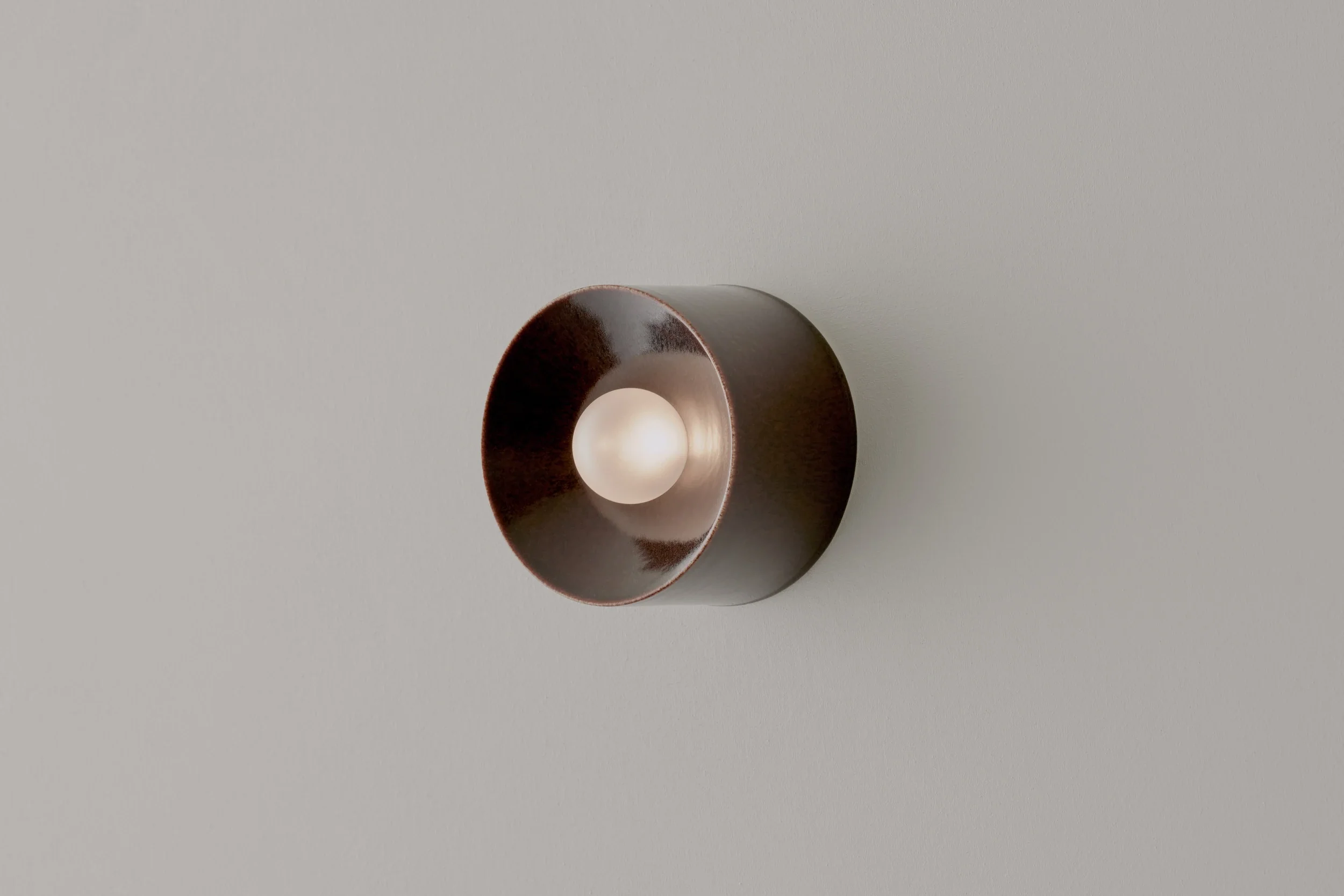 VOLKER HAUG STUDIO ANTON CERAMIC BROWN SCONCE / MINI Ø5.1" x D3.4"