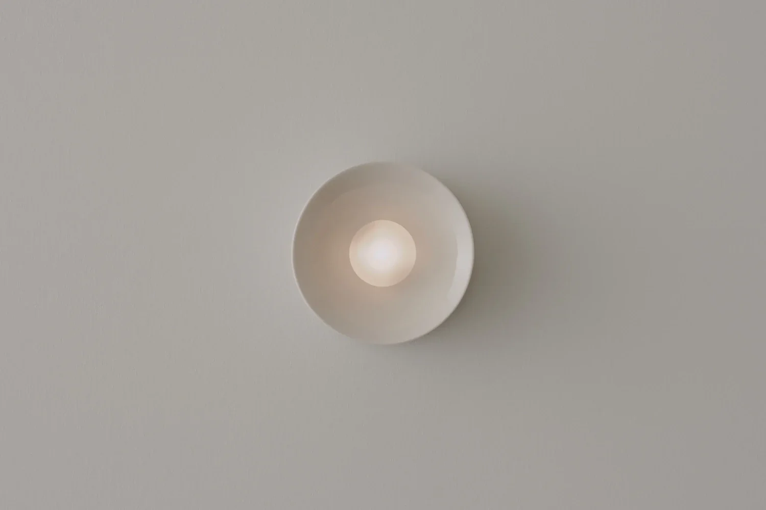 VOLKER HAUG STUDIO ANTON CERAMIC CLEAR GLAZE SCONCE / MINI Ă5.1" x D3.4" - Image 3