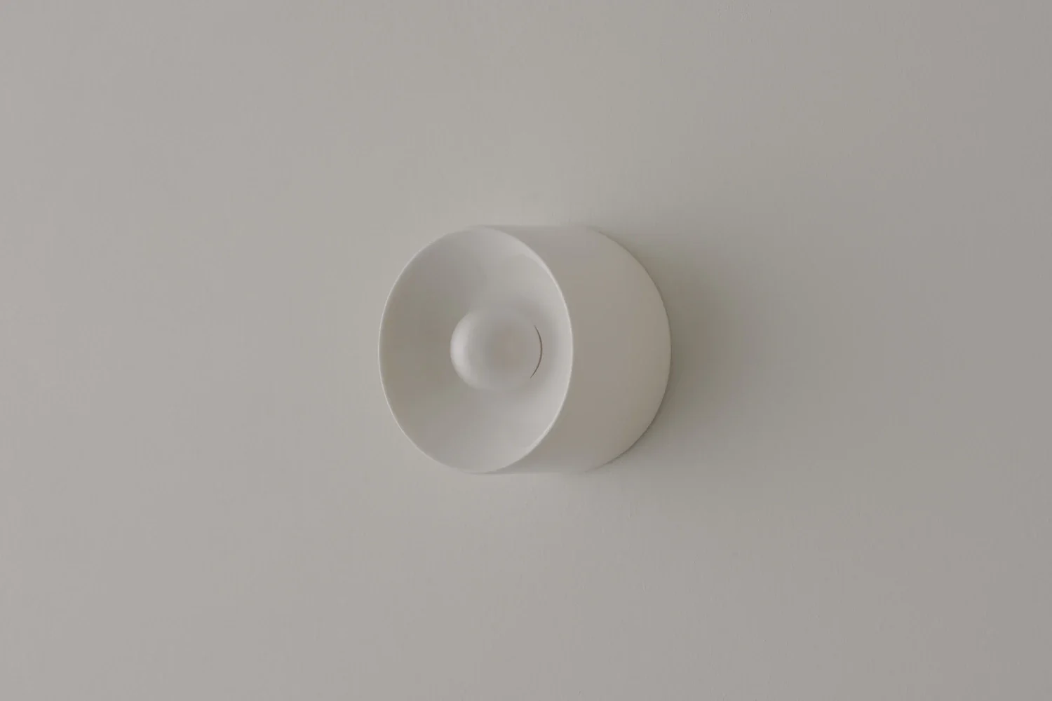 VOLKER HAUG STUDIO ANTON CERAMIC CRISP WHITE SCONCE / MINI Ă5.1" x D3.4" - Image 2