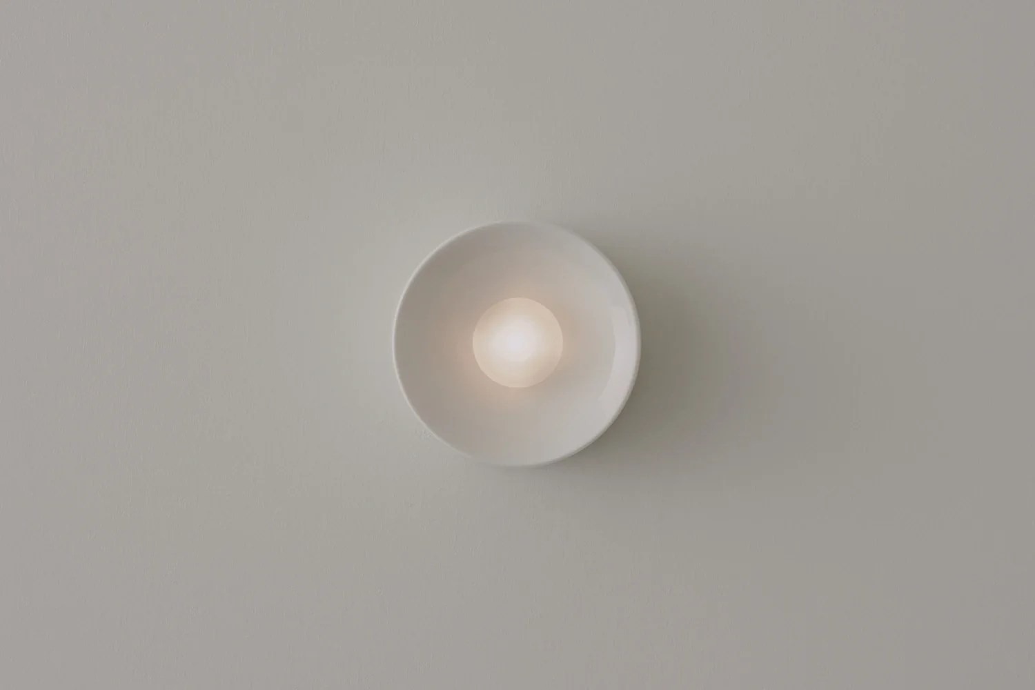 VOLKER HAUG STUDIO ANTON CERAMIC CRISP WHITE SCONCE / MINI Ă5.1" x D3.4" - Image 3