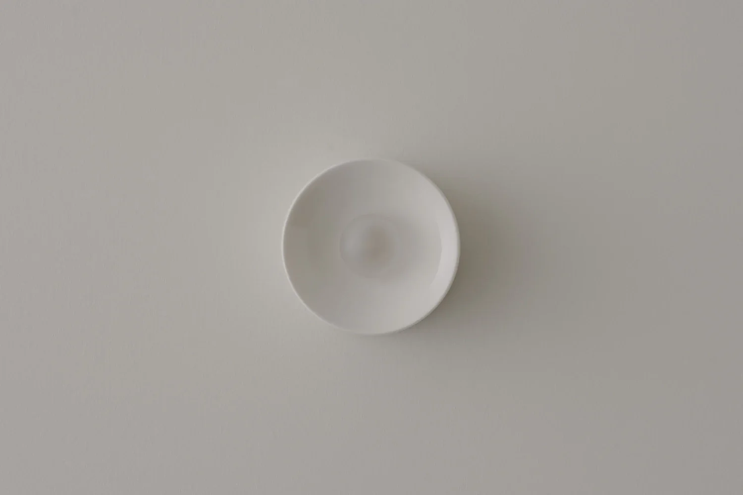 VOLKER HAUG STUDIO ANTON CERAMIC CRISP WHITE SCONCE / MINI Ă5.1" x D3.4" - Image 4