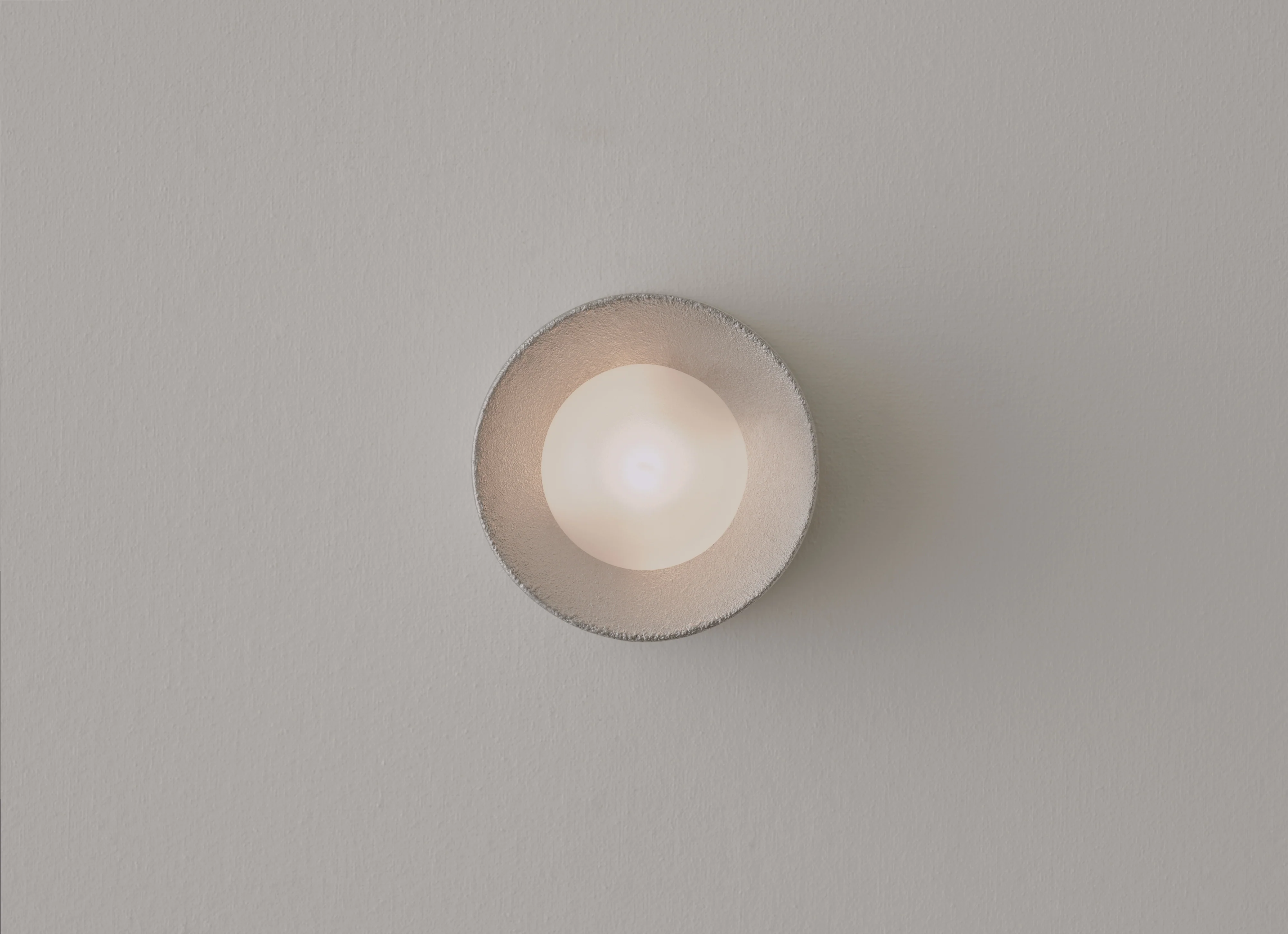 VOLKER HAUG STUDIO ANTON ALUMINUM SCONCE / MICRO Ø3.2" x D2.6" - Image 2