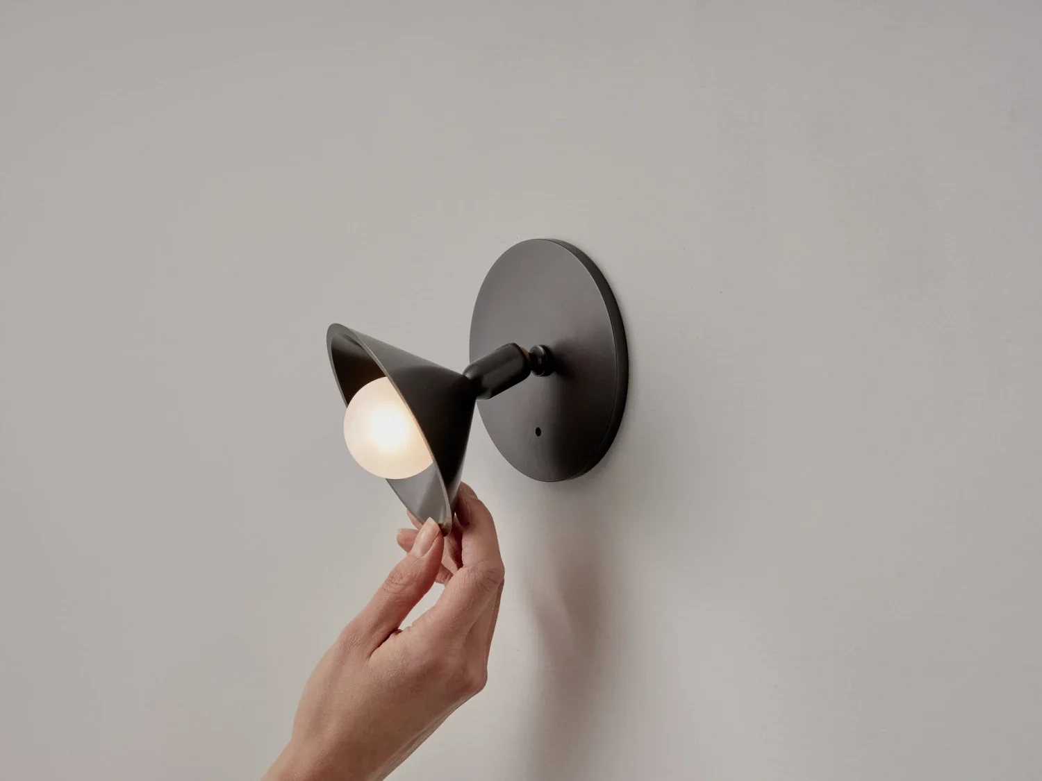 VOLKER HAUG STUDIO BABY WALL SWING SCONCE Ø4.1" x D3.9" - Image 2