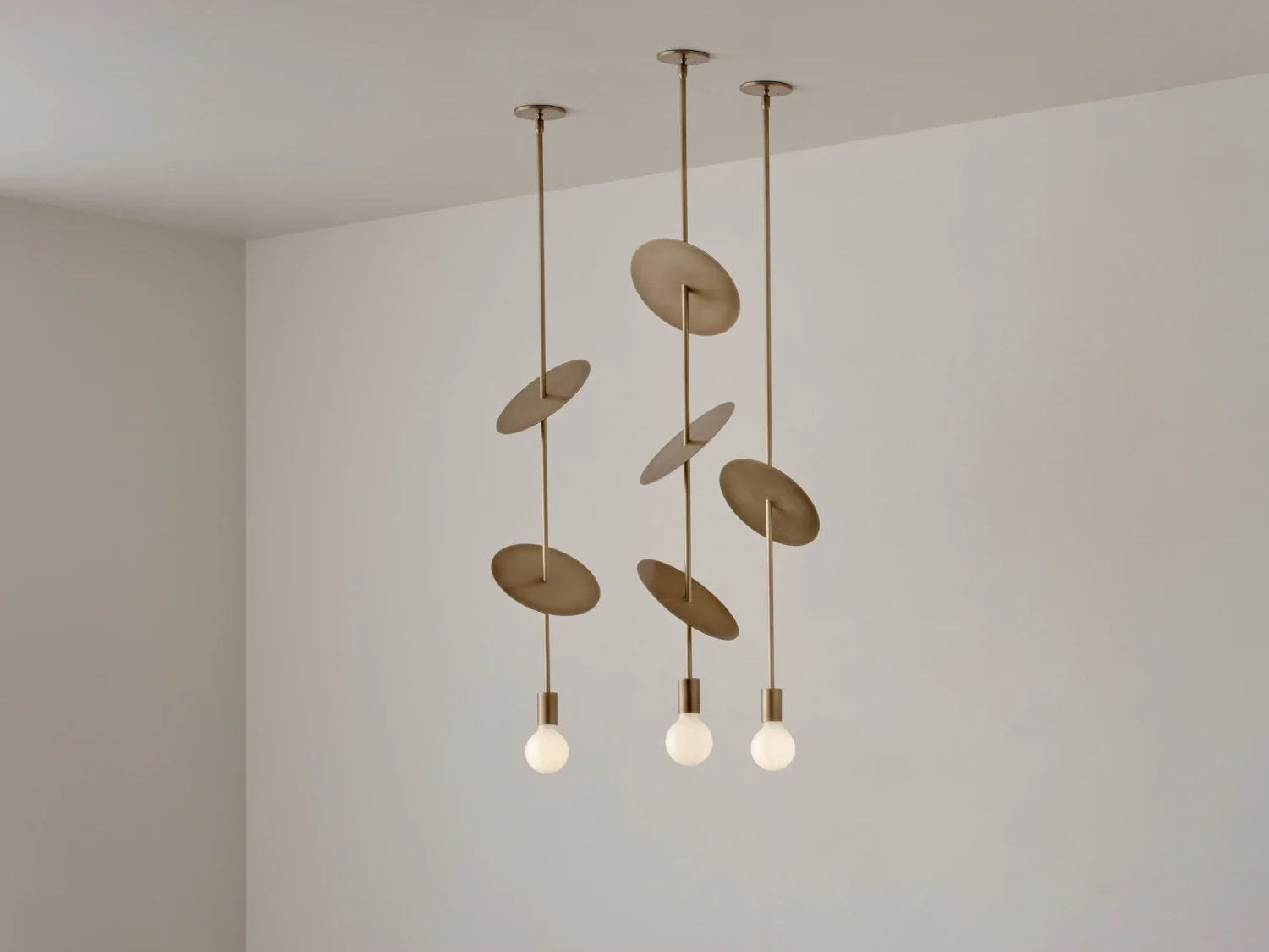 VOLKER HAUG STUDIO FLIPSIDE SINGLE PENDANT Ø9.8" x H26.8" - Image 4