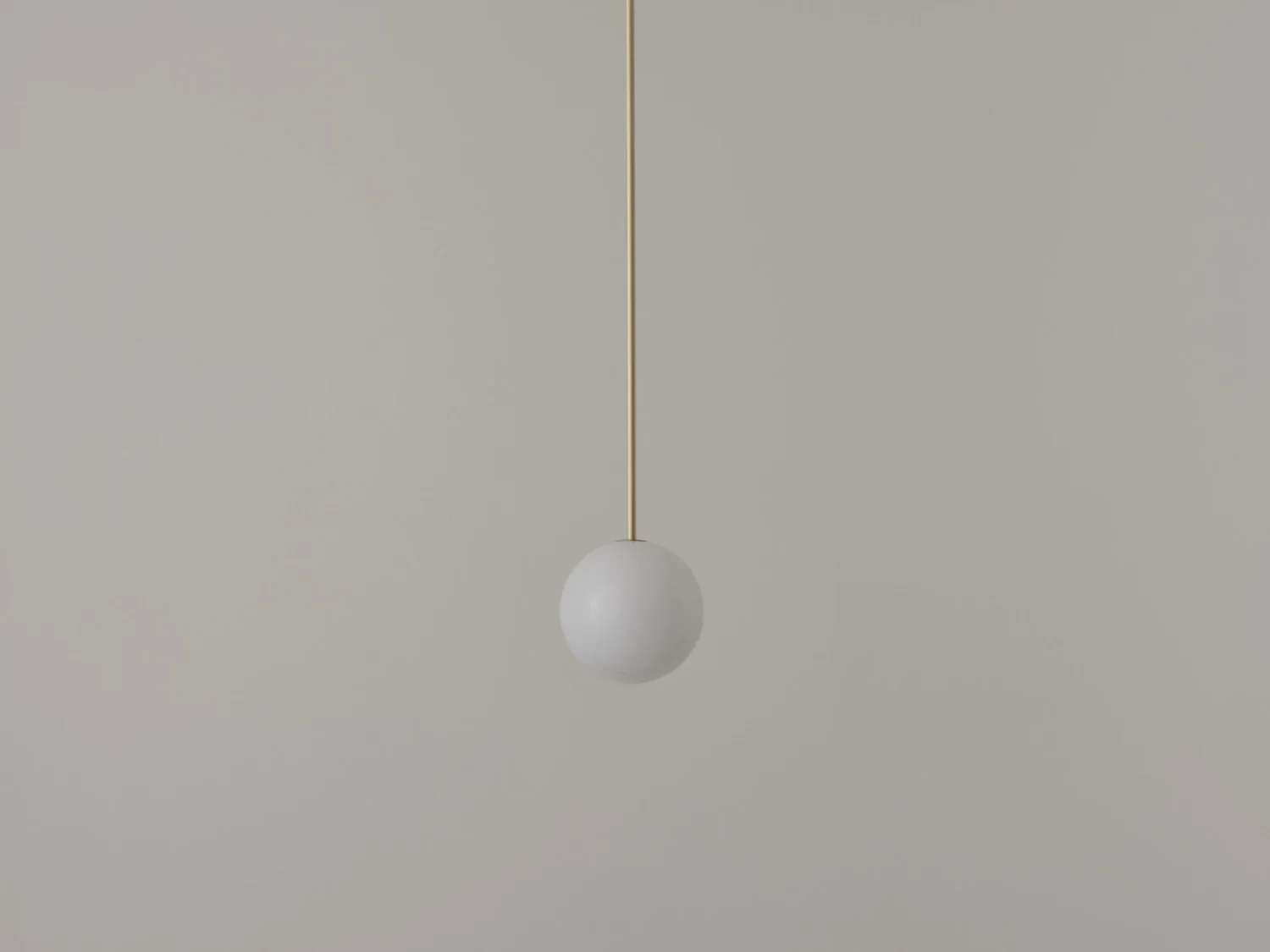 VOLKER HAUG STUDIO ODDBALL PENDANT Ø5.9" x H15.75" - Image 2