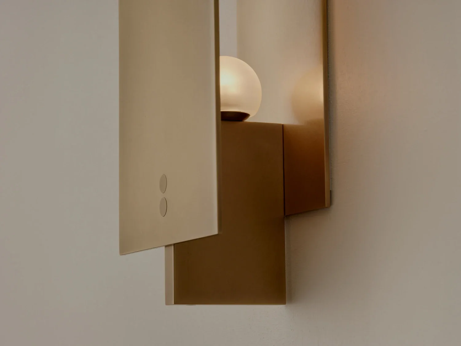 VOLKER HAUG STUDIO PLANE SCONCE W5.3" x D2.8" x H10.25" - Image 5