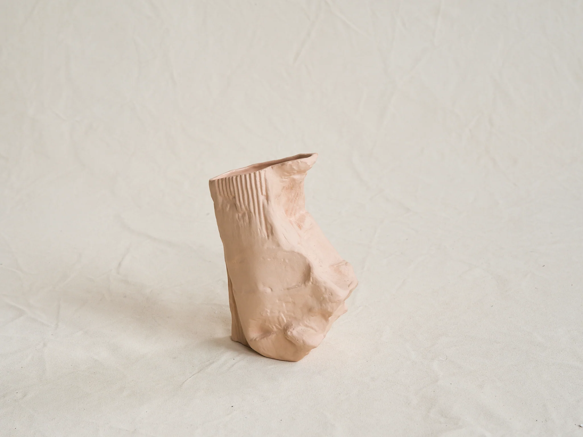 WHITE DIRT STONEWARE VESSEL TERRA II  H8” x W6” x D4” - Image 4