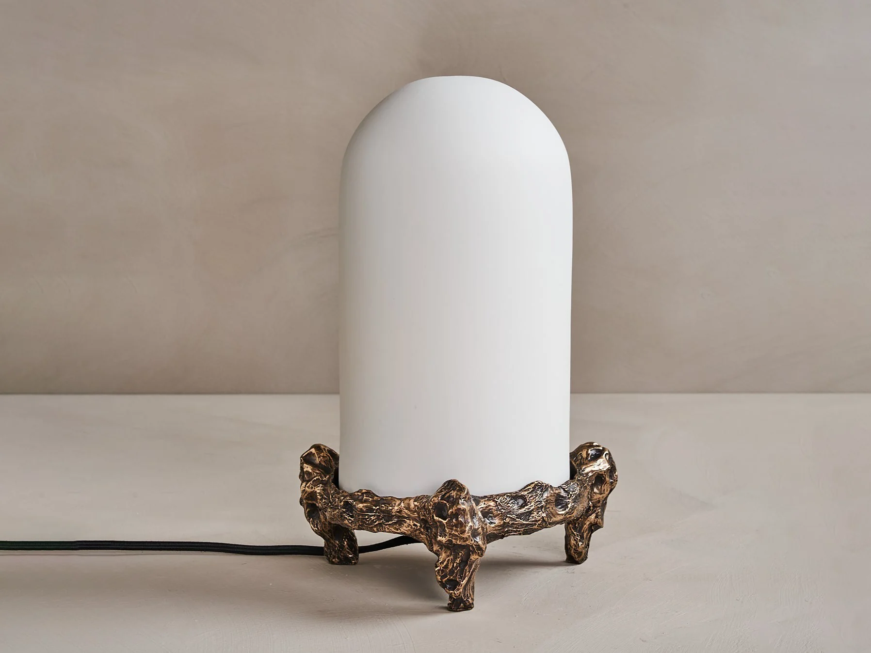 WILLIAM GUILLON NOVA BRONZE TABLE LAMP H13.25" x Ø9.4" - Image 2