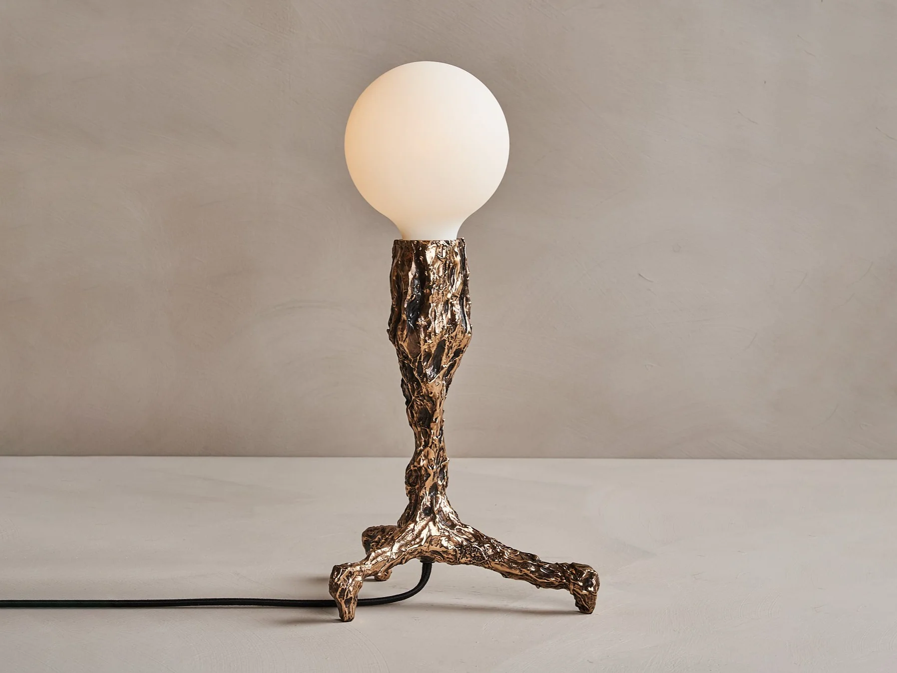WILLIAM GUILLON SWEET THING II BRONZE TABLE LAMP H16" x Ø8" - Image 2