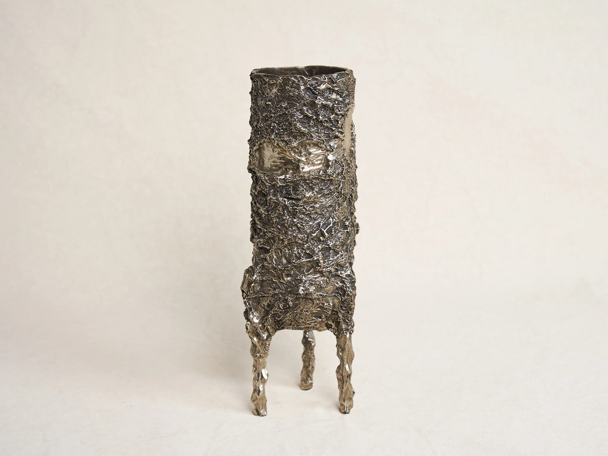 WILLIAM GUILLON VANITÉ n.12 BRONZE VESSEL H13.8" x W4.7" x D3.5" - Image 2