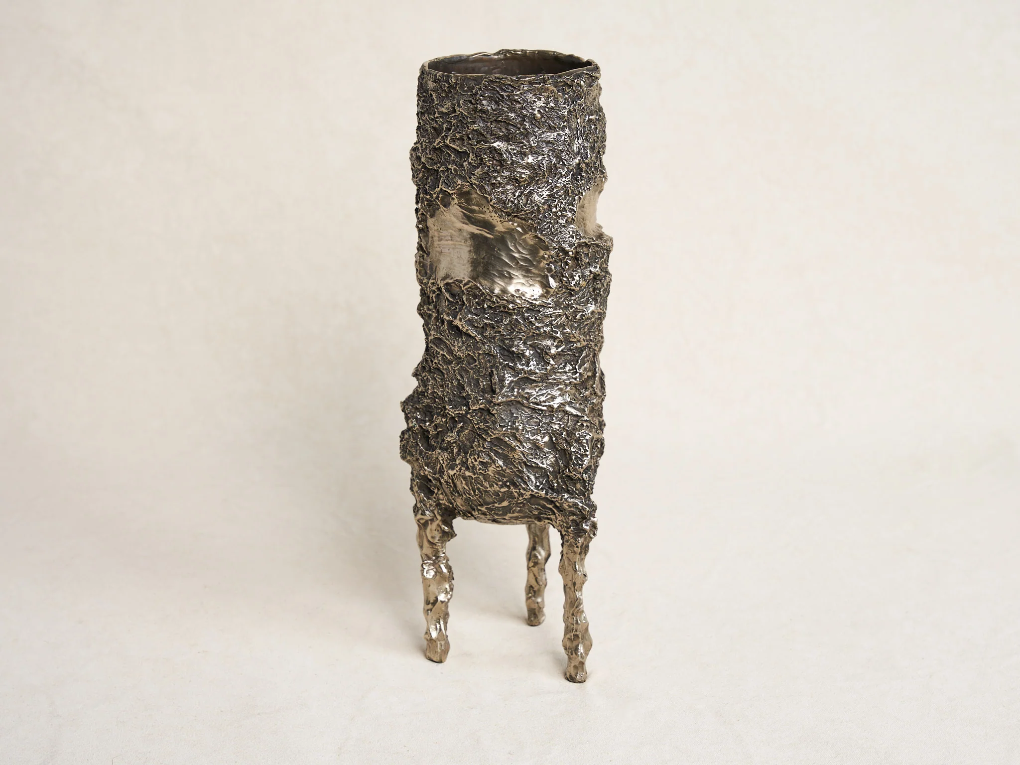 WILLIAM GUILLON VANITÉ n.12 BRONZE VESSEL H13.8" x W4.7" x D3.5" - Image 3