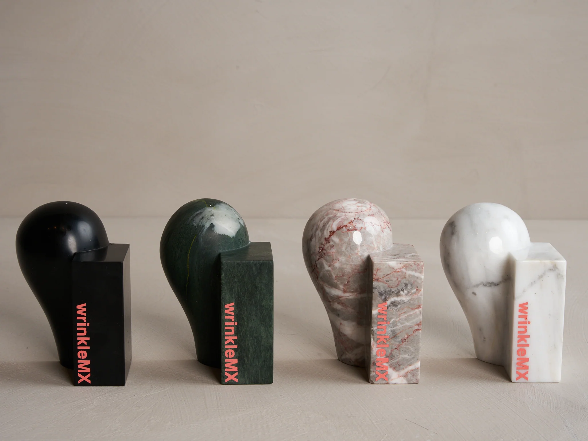 WRINKLE MARBLE PITCH DROP STOOL Ø15" x H17" - Image 4