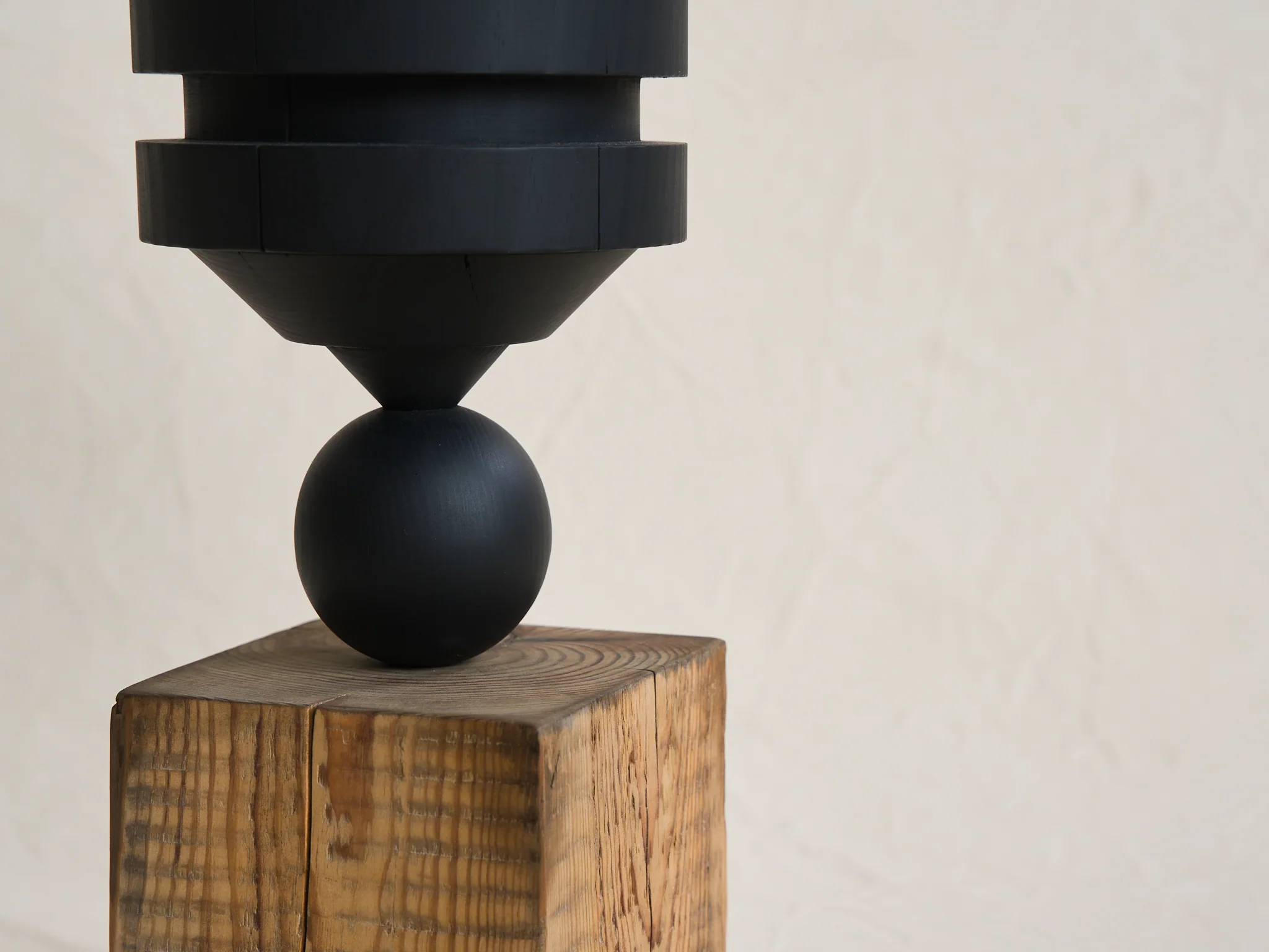 ZLATA KORNILOVA CLOSE TO HEART VESSEL 50 / BLACK H19.5" x Ø6.6" - Image 4